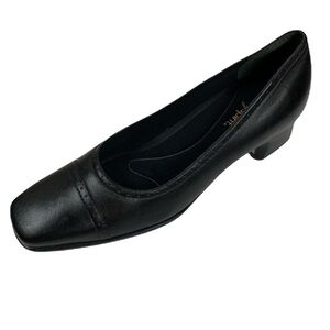 Easy Spirit Black Leather Square Toe Career Shoes